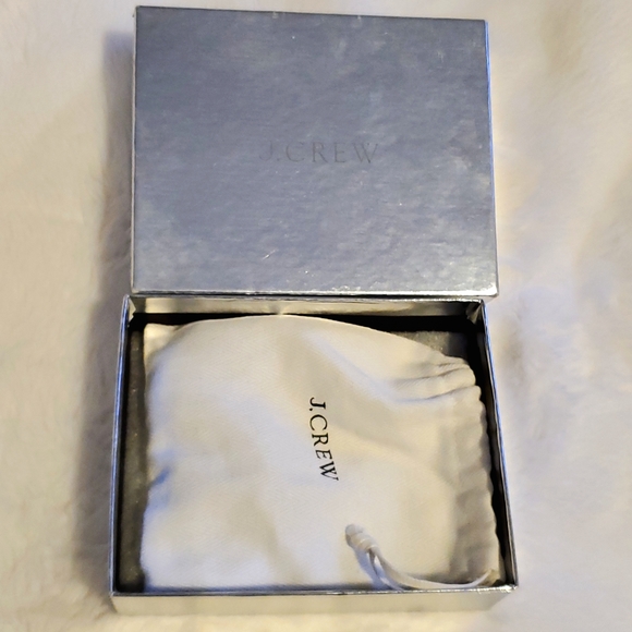 J. Crew Statement Necklace Green and Gold - Picture 7 of 7